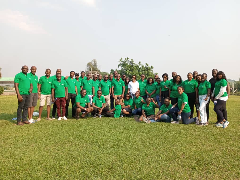 Retraite professionnelle de l'équipe Advans Banque Congo à Kisantu